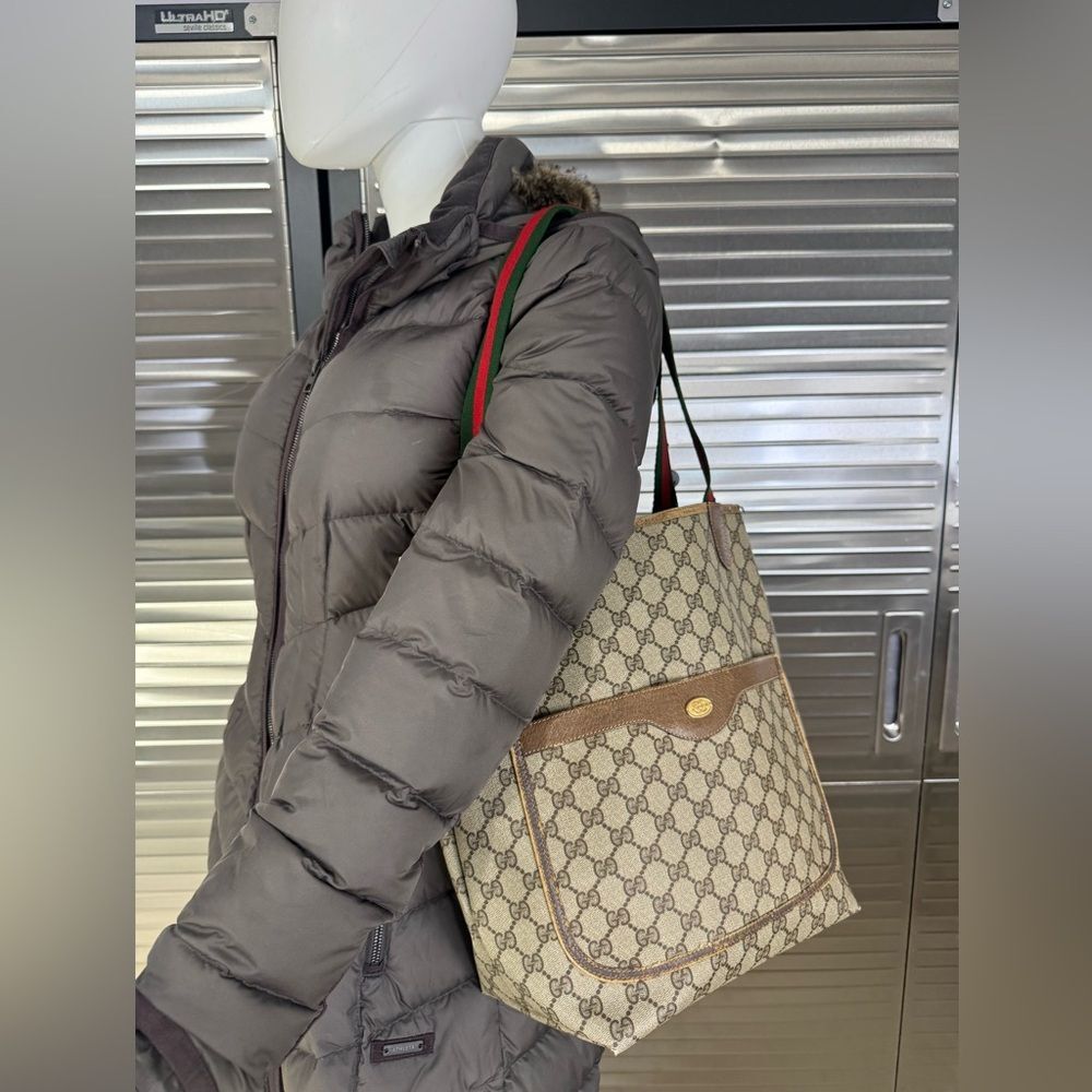 Gucci Vintage Web Sherry Line Beige Monogram Tote - Picture 2 of 15